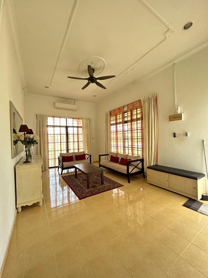 Rumah Sawah Homestay باسير بوته المظهر الخارجي الصورة